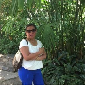 Meet your Posher, Em mariveles